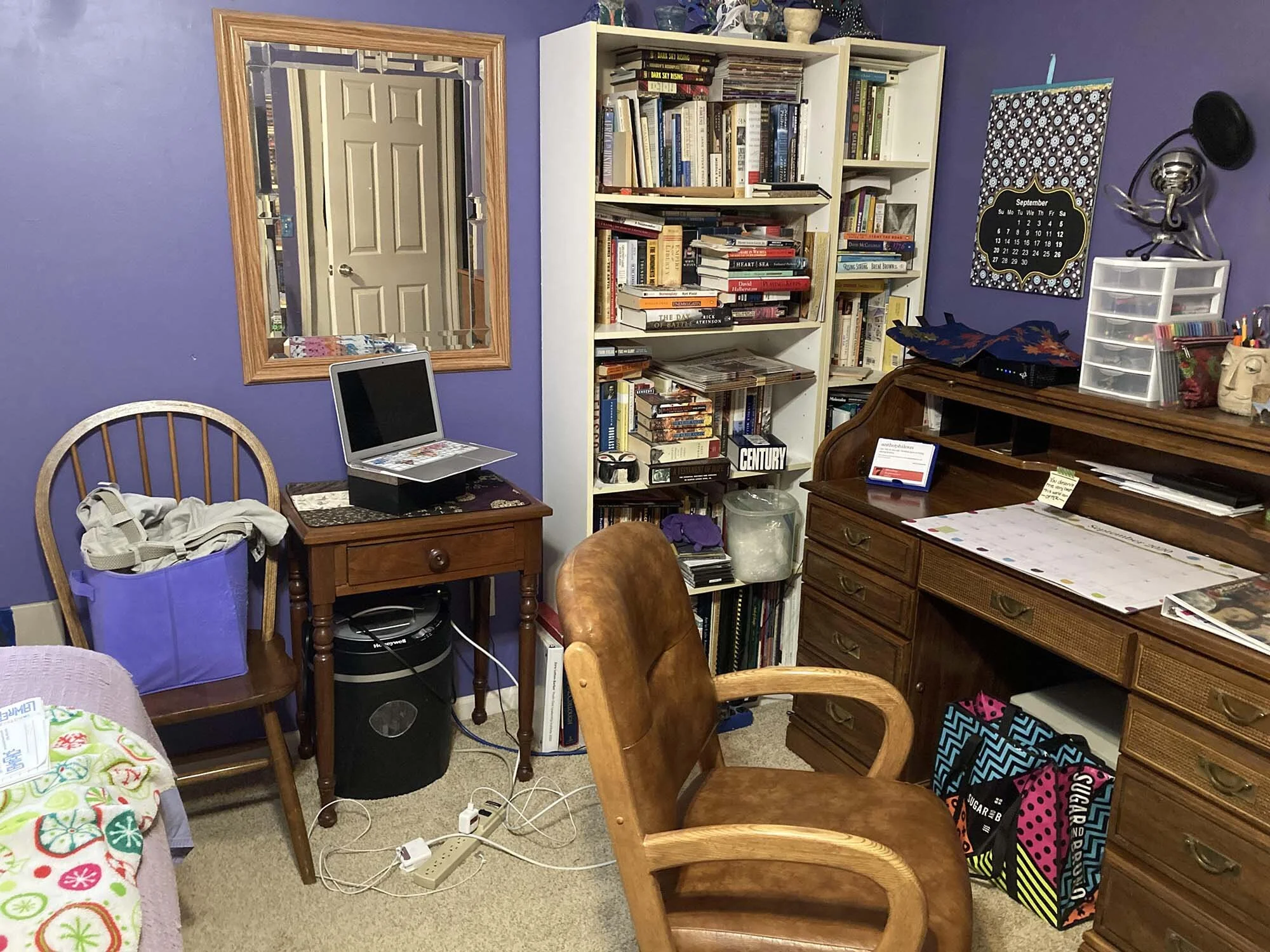 dani-desk-2000px.jpg